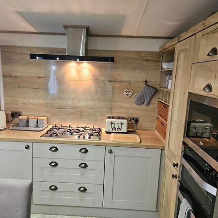 Hotel Roadnights Retreat Heysham Esterno foto